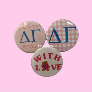 DELTA GAMMA button 3 pack